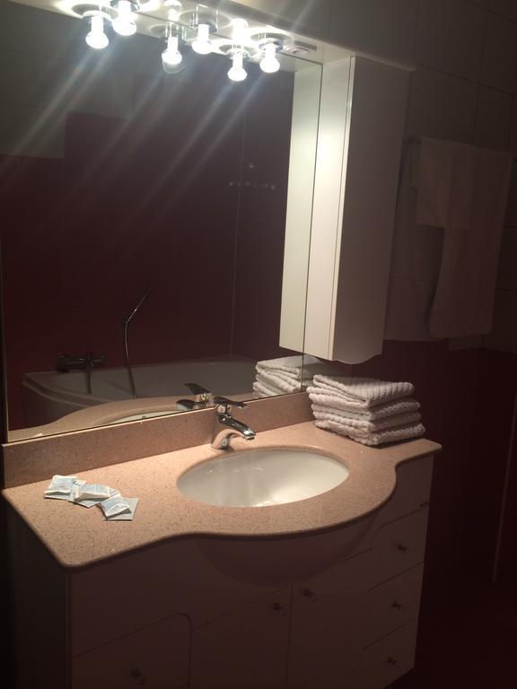 Hotel Fiama Otelu Rosu Cameră foto