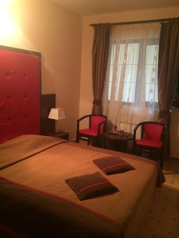 Hotel Fiama Otelu Rosu Cameră foto